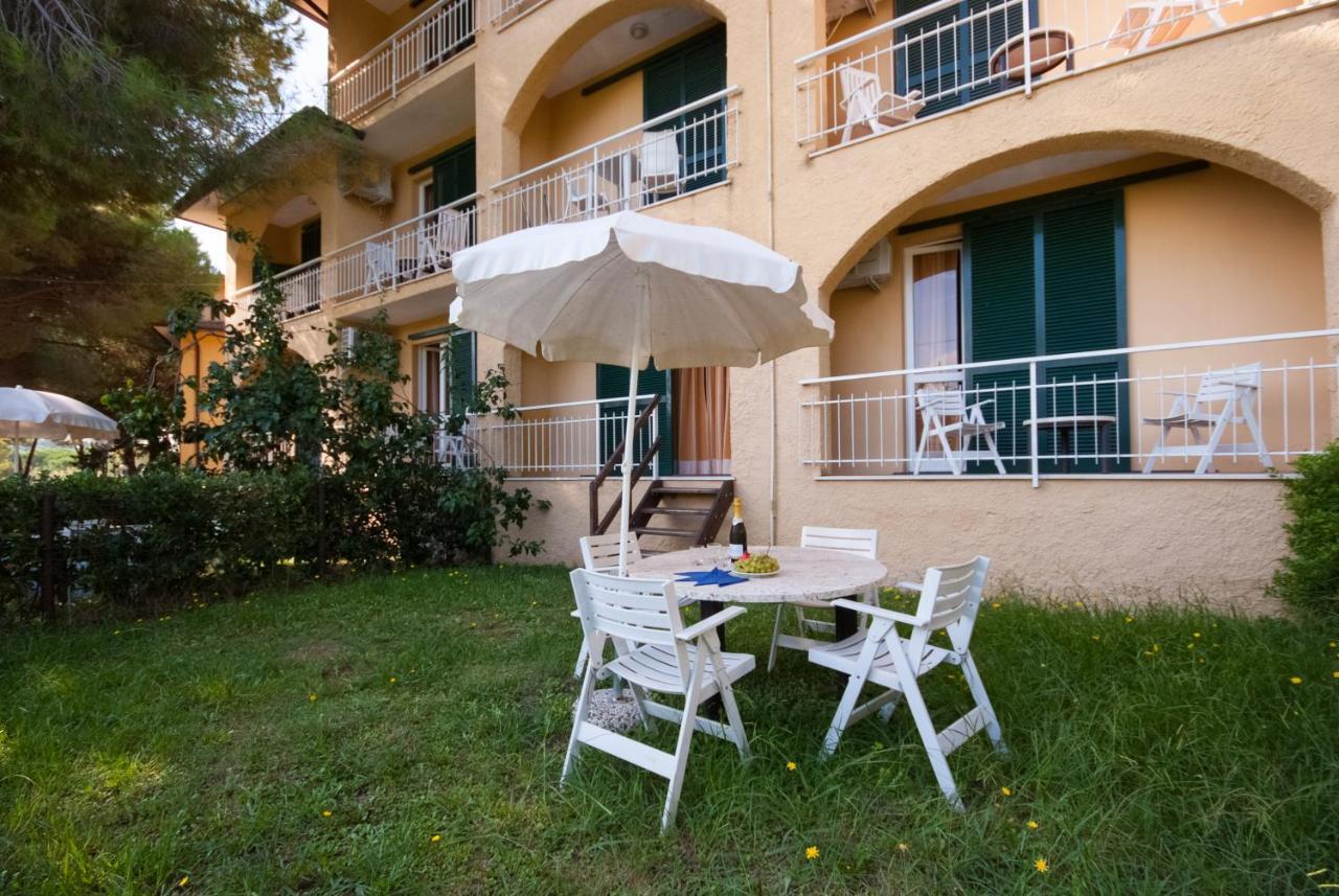 Residence Golfo Della Lacona Dış mekan fotoğraf